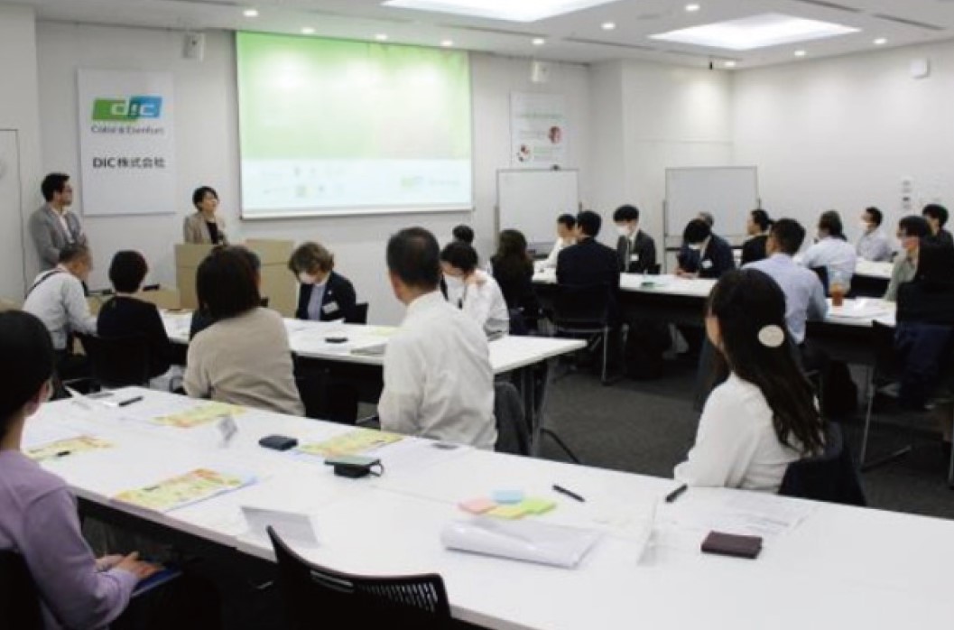 Holding Study Session on Employing Individuals with Disabilities
