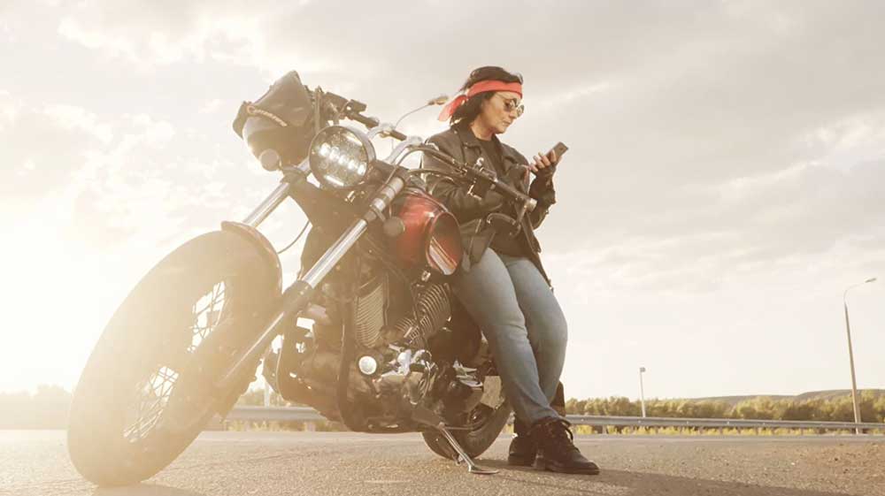 最新の顔料技術を活用してバイクと二輪車のスタイルを堪能