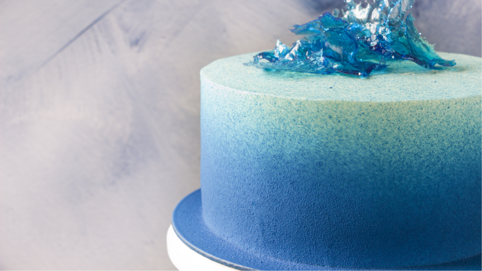 Image of confectionery applications such as ice cream and candy colored with Linablue