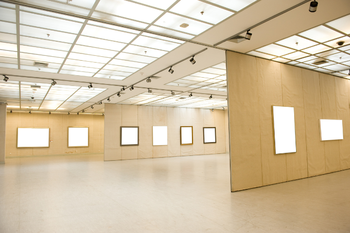 ホテルロビーやギャラリー、展示会ブースにRADilysの発光生花で空間演出を行ったイメージ