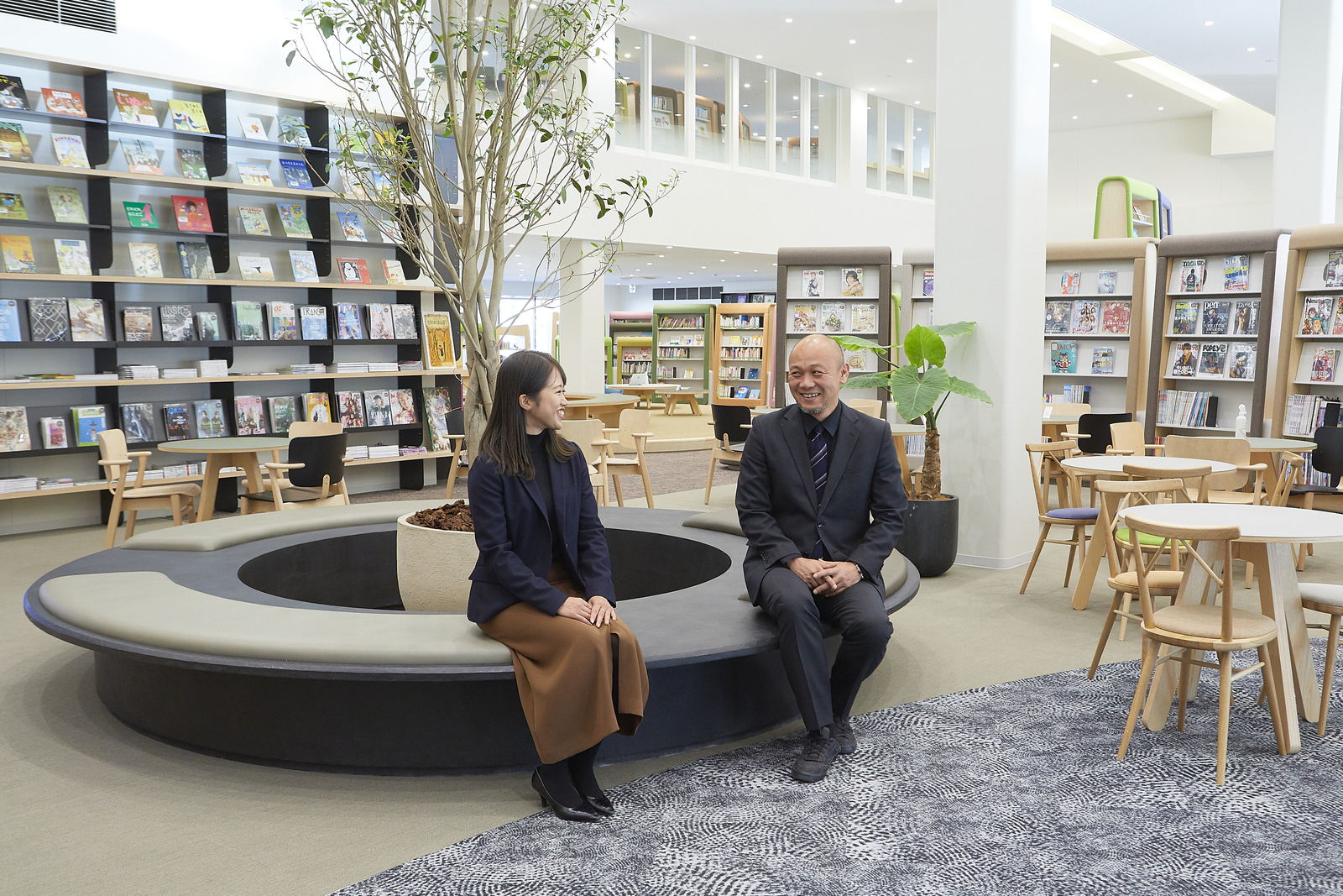 彩と快適の図書館 海南nobinos